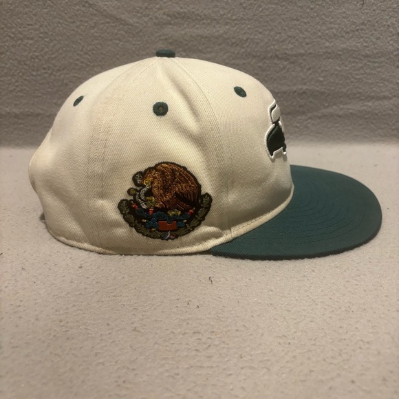 Rings & Crwns Mexico Eagle Logo Adjustable Snapback Flat Bill Cap Hat Collector - Picture 2 of 9